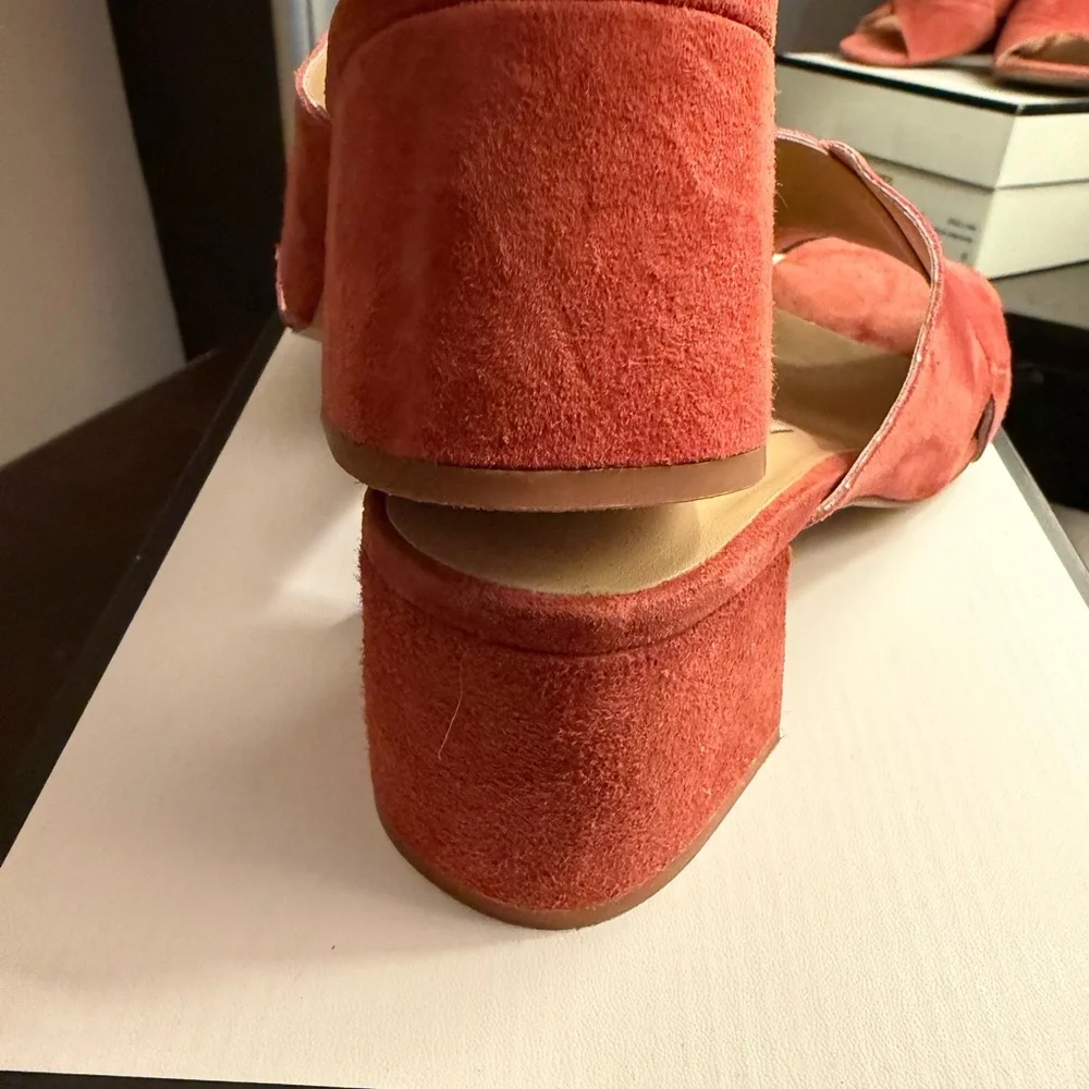 Chinese Laundry Women's Rose Suede Mules - Picture 5 of 6